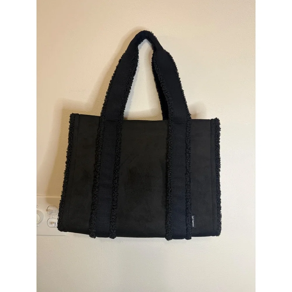 Lululemon Boxy Tote Faux Shearling Trim Black 10L Crossbody $168 MSRP NWT